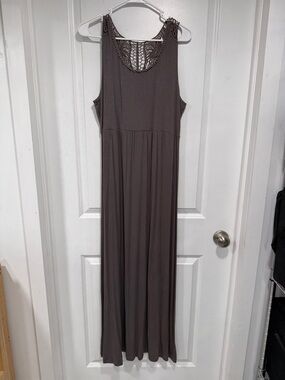 L Garnet Hill Crochet-Back Maxi Dress in Taupe